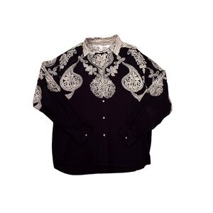 Ishyu Black and White Paisley Women's Blouse